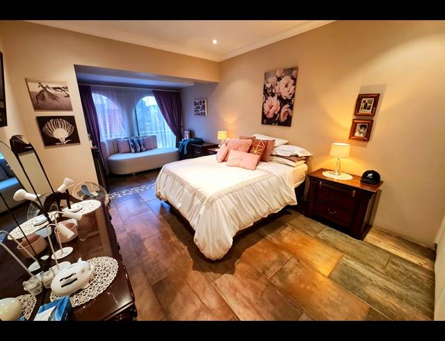 3 BEDROOM TOWNHOUSE FOR SALE IN THREE RIVERS